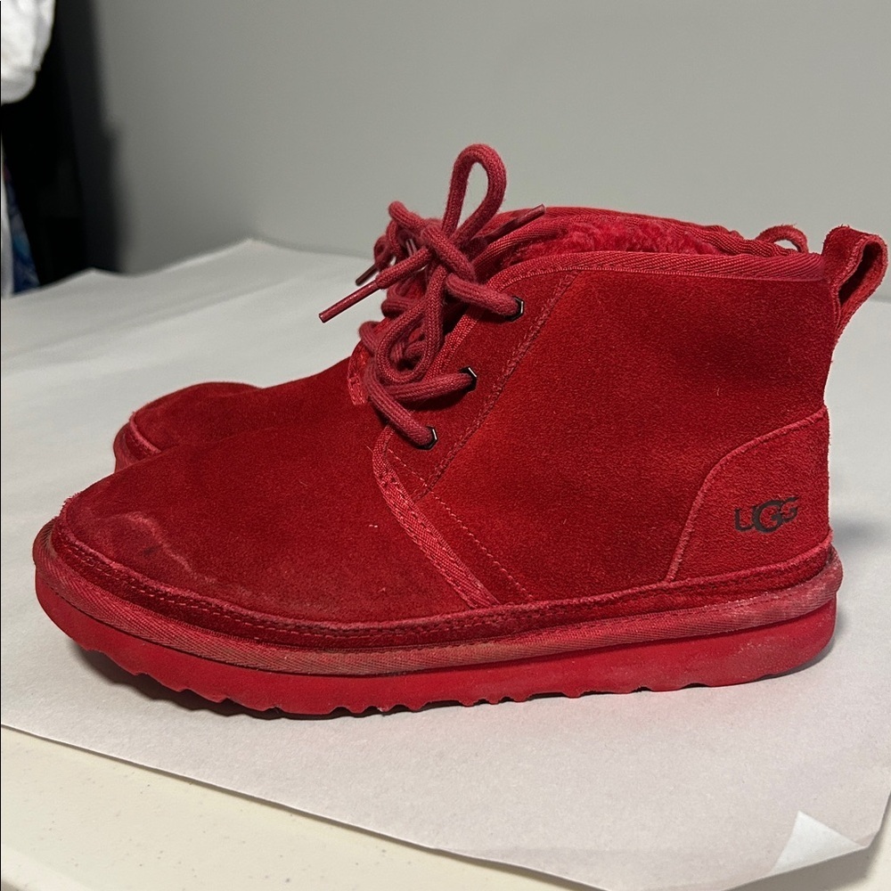 Kids Ugg Neumel II Red Suede Leather Boots Size 5 - Picture 4 of 14